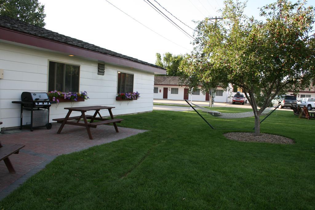 Covered Wagon Motel Lusk Wy 외부 사진